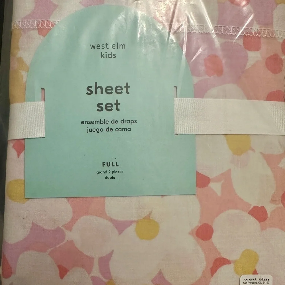 West Elm kids daisy sheet set